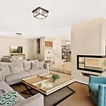 Villa Verde - 3-Bedroom Villa With Pool And Mountain View