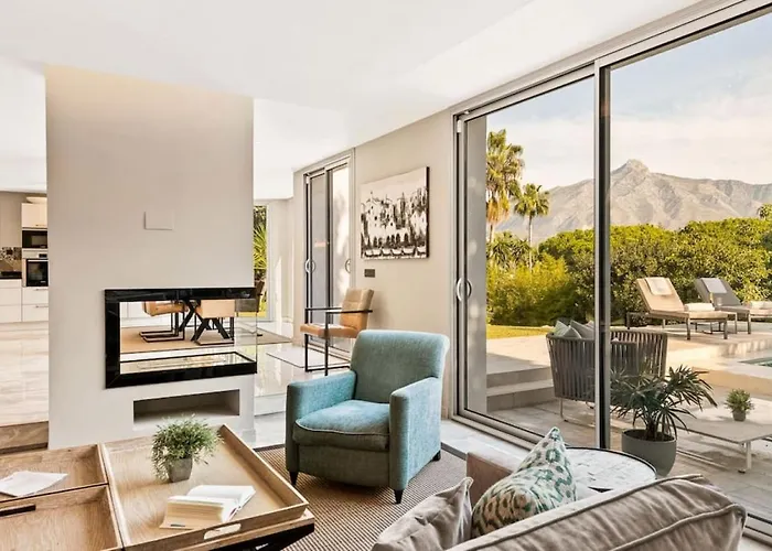 Villa Verde - 3-Bedroom Villa With Pool And Mountain View