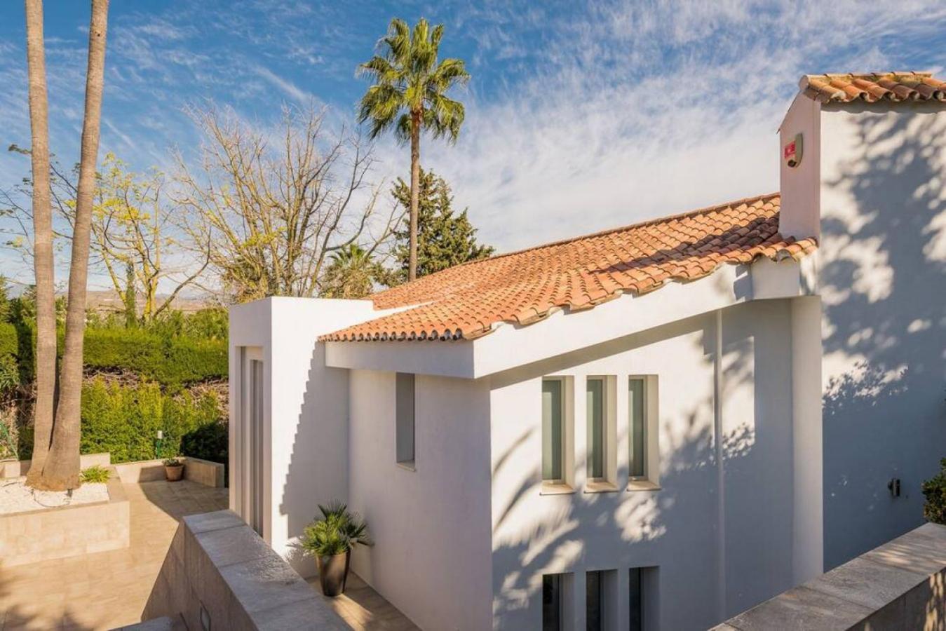 Villa - 3-bedroom With Pool And Mountain View Marbella