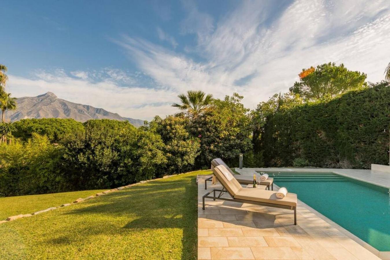 Villa - 3-bedroom With Pool And Mountain View *