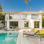Villa Verde - 3-Bedroom Villa With Pool And Mountain View