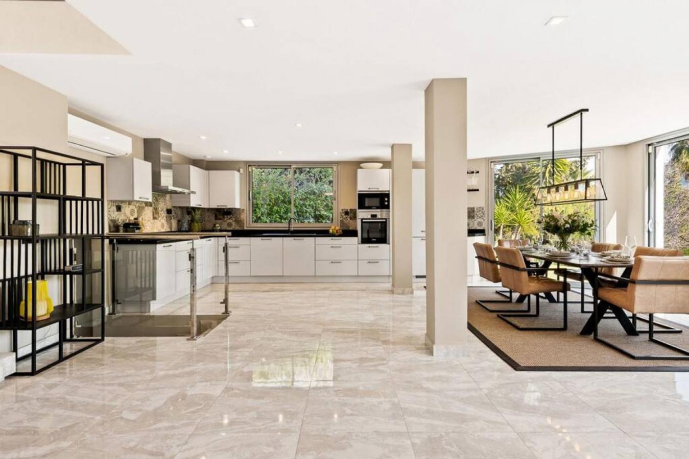 Villa - 3-bedroom With Pool And Mountain View Marbella