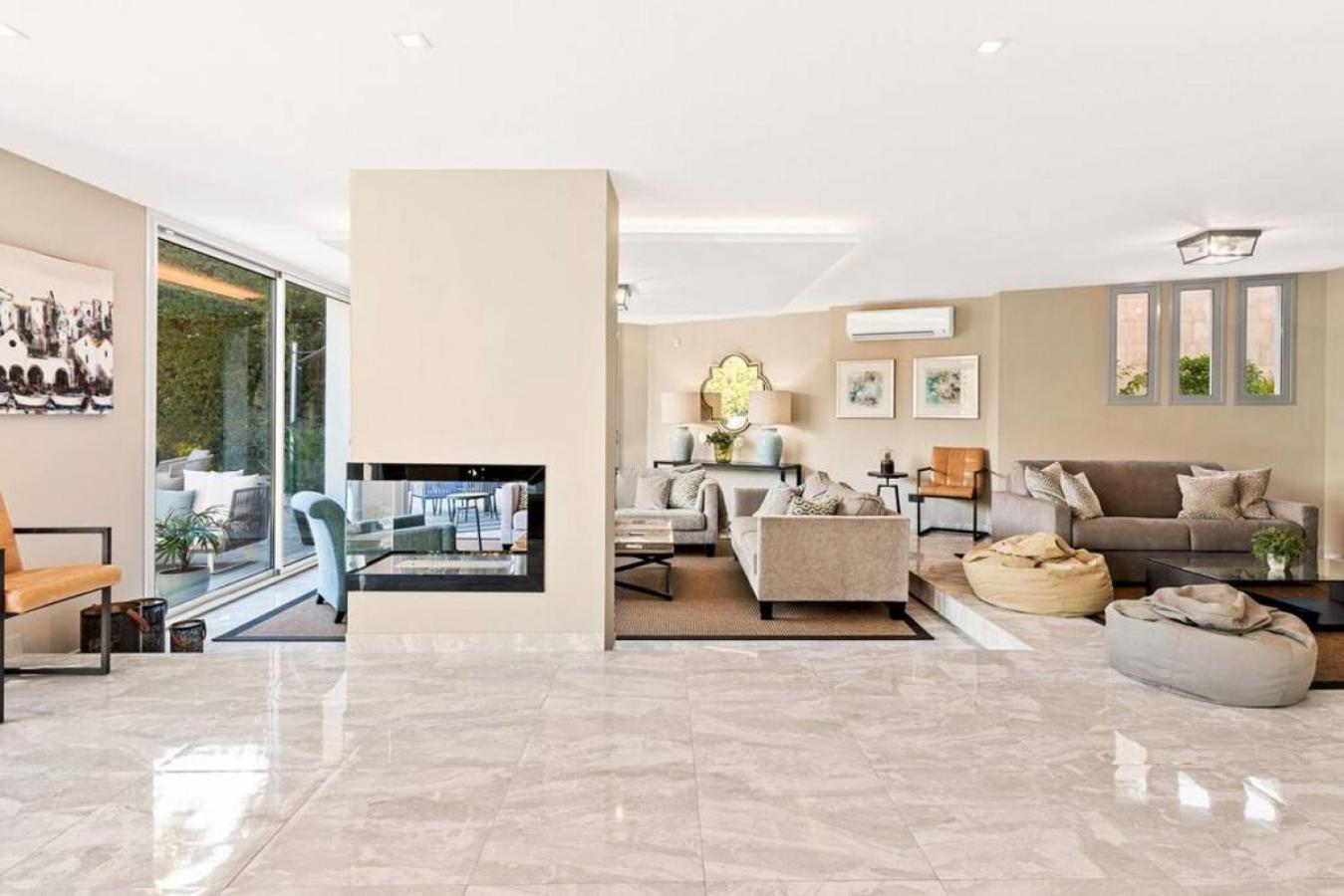 - 3-bedroom With Pool And Mountain View Marbella